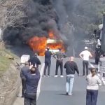 Ambulanta din judeul Bacau in flacari in timpul deplasarii pe DN 28 in judeul Iasi