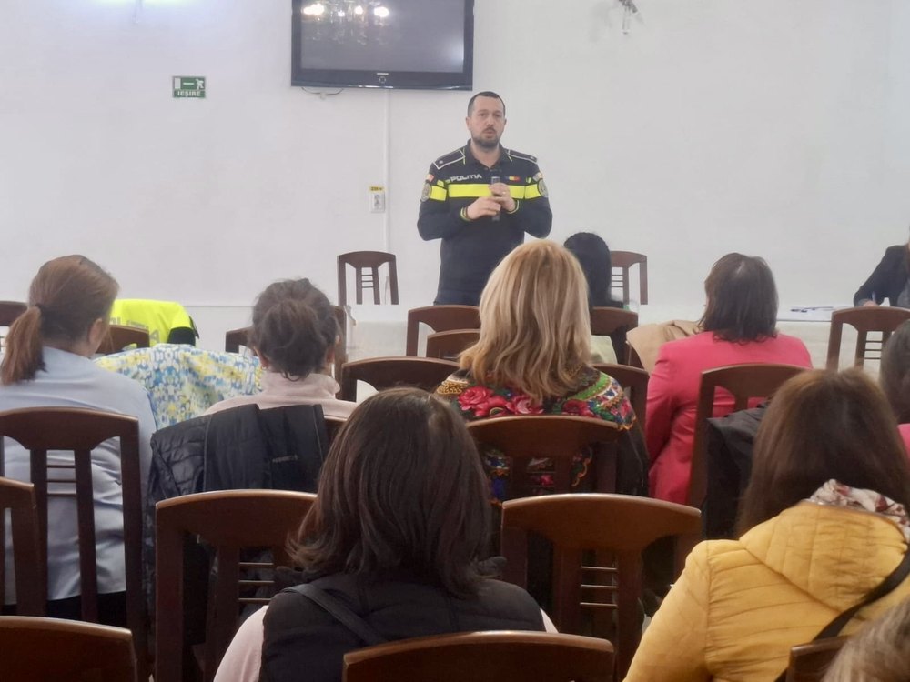 Politistii impreuna cu parintii elevilor din Sascut