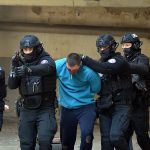 Protest incendiu si tiruri de arma la Prefectura Bacau scenariu de antrenament testat de fortele de interventie