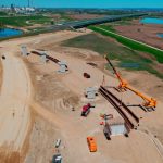 A inceput instalarea grinzilor la Nodul Rutier Bacau Sud pe Autostrada Moldovei A7