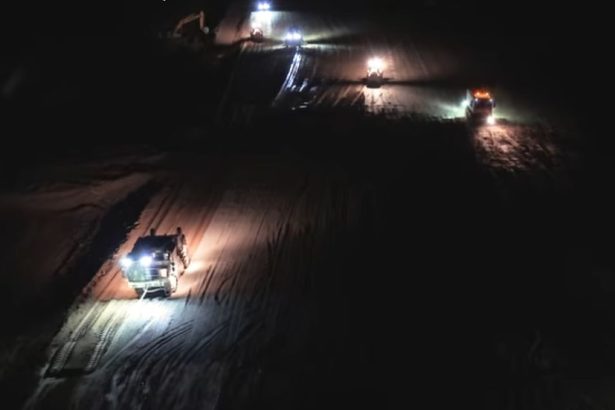 Autostrada A7 avanseaza rapid lucrarile continua zi si noapte pe Autostrada Moldovei