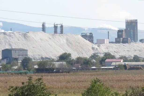 Bacau Consiliul Local a dat unda verde cofinantarii inchiderii haldei de fosfogips Sofert