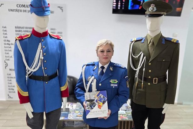 Colonelul Luiza Rotaru intre istorie expozitie si albumul celor 175 de ani ai Jandarmeriei Romane