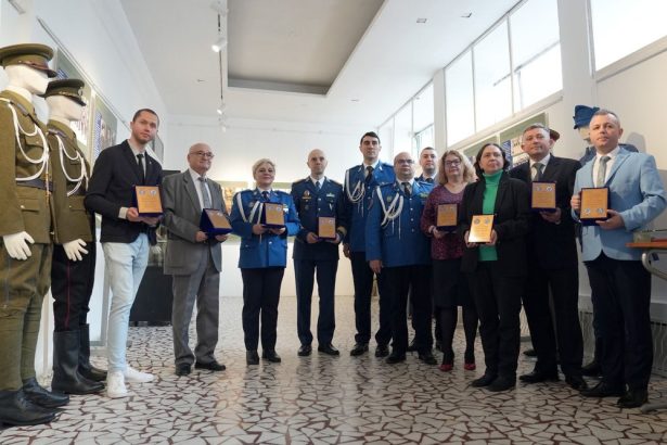 Deschiderea expozitiei Jandarmeria Romana 1850 2020 la Complexul Muzeal Iulian Antonescu din Bacau