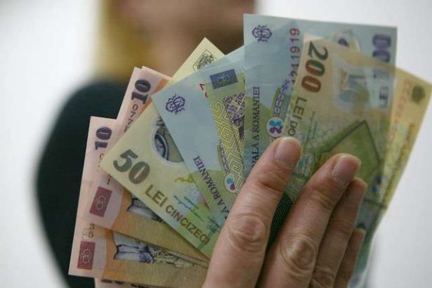 Economistul Radu Georgescu Criza este generata 100 in Romania