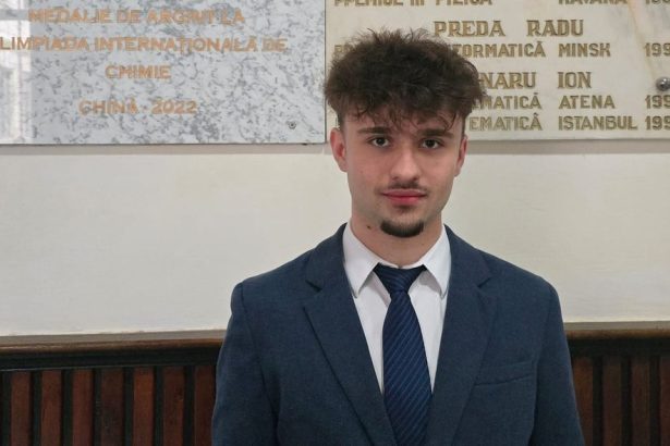 Elev al Colegiului National Ferdinand I din Bacau calificat la patru olimpiade nationale