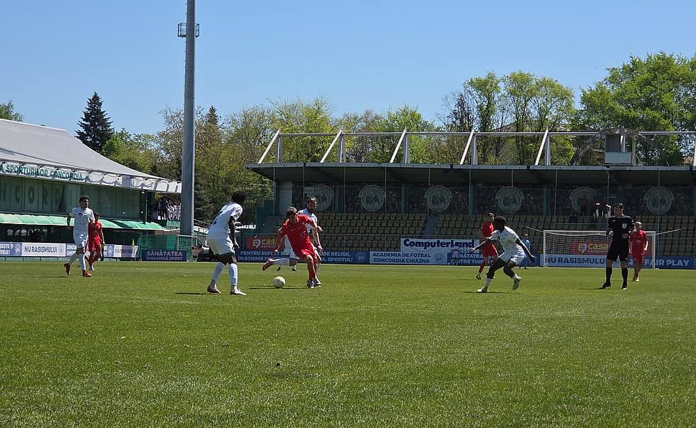 Fotbal Liga 2 FC Bacau infruntata cu 2 0 de Chiajna antrenata de Andrei Cristea