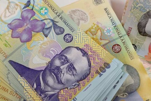 Guvernul ofera noi sprijinuri financiare pentru pensionari si familii defavorizate Ce sume vor fi virate in 2026