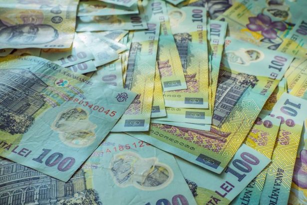 Judetul Bacau Banii se deplaseaza dar intr o alta directie Impactul scaderii consumului
