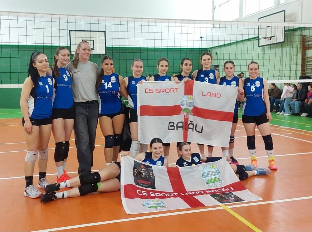 Volei feminin Crina Baltatu si florile sale de la CS Sport Land Bacau