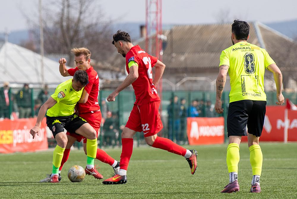 fotbal liga 2 csm resita fc bacau derby ul grupei b din play out