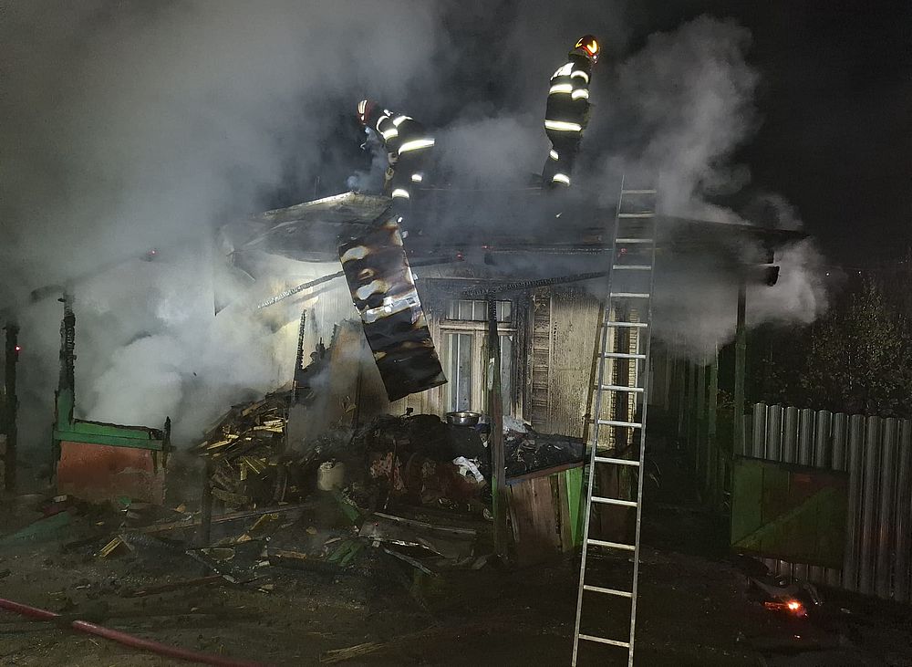 incendiu fatal dintr o locuinta din cabesti un barbat de 84 de ani a fost descoperit carbonizat