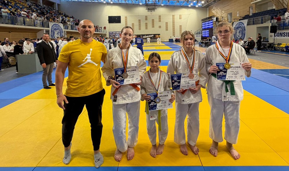 judo cupa de judo pentru copii csm palatul copiilor bacau podium complet la brasov