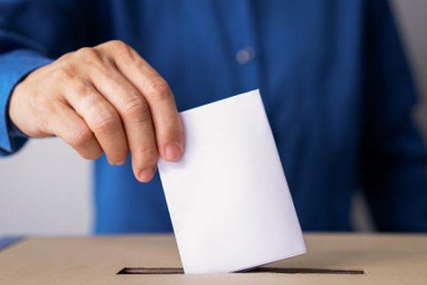 studiu algoritmii retelelor sociale influenteaza perceptiile electorale si genereaza realitati informatioanle distincte pentru utilizatori