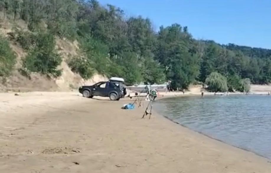 Actiune impotriva braconajului piscicol pe lacurile Beresti si Racaciuni confiscarea plaselor ilegale si conflicte intre pescari si proprietarii de barci