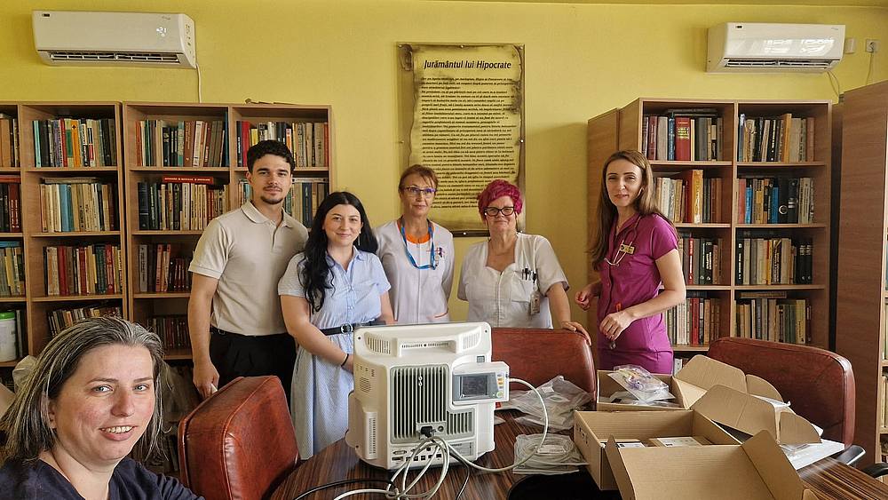Dedeman ofera ecografe si monitoare pentru spitalul judetean Bacau