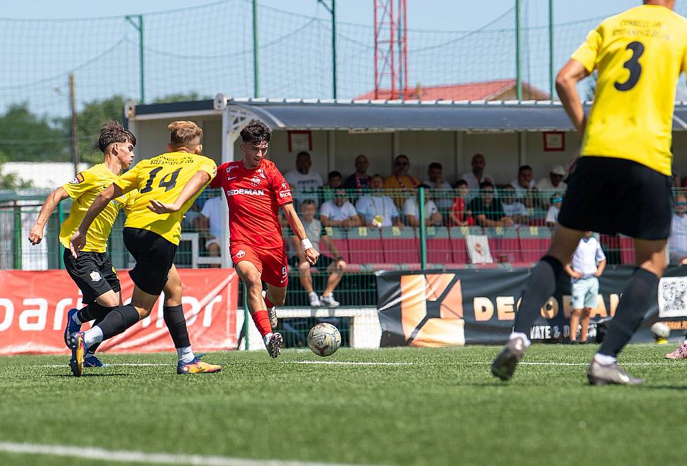 Fotbal Liga 2 FC Bacau invinsa de Popesti Leordeni