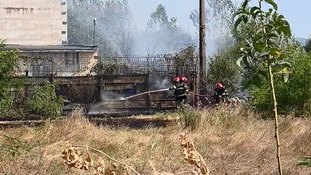 Noua incendii de vegetatie uscata intr o singura zi in judetul Bacau Pompierii au crescut capacitatea operationala