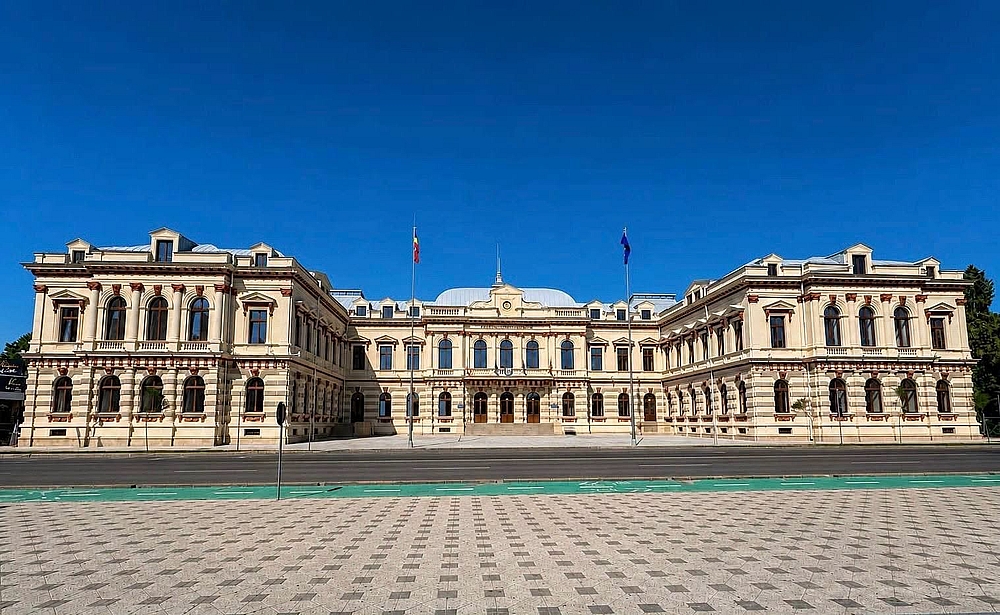 Palatul Administrativ din Bacau va fi accesibil din nou vizitatorilor pe 22 august