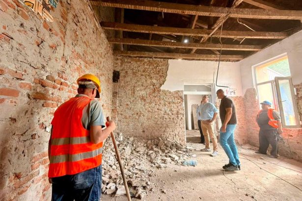 Primaria Bacau modernizeaza Gradinita 25 din Serbanesti Lucrarile vor dura cinci luni