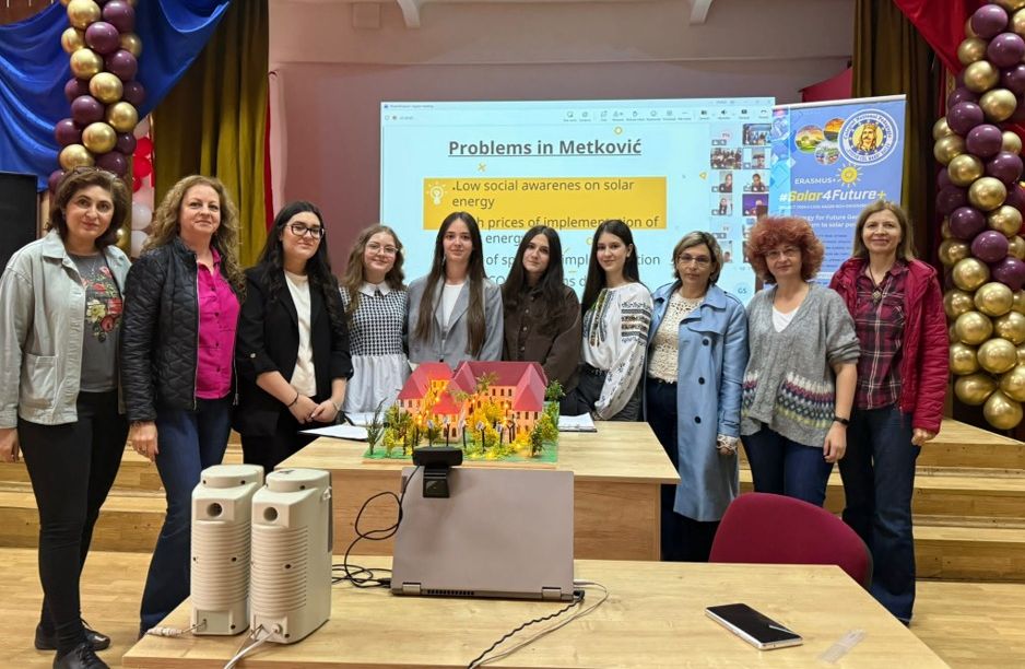 Proiectul Erasmus Solar4Future Elevii si profesorii Colegiului National Pedagogic Stefan cel Mare din Bacau sustin energia verde