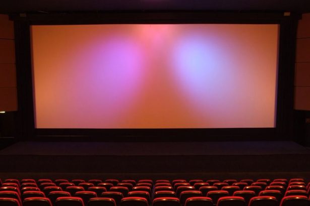 tot mai putini bacauani frecventeaza cinematografele numarul spectatorilor a scazut cu aproape 18 dintr un an