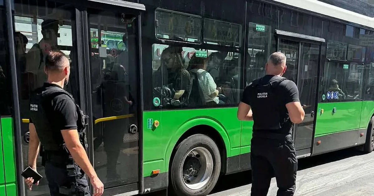 Controale în transportul public din Bacău. 30 de persoane, depistate fără bilet