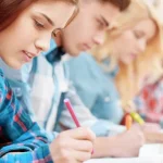 Elevii din Bacău susțin o simulare regională pentru Evaluarea Națională și Bacalaureat