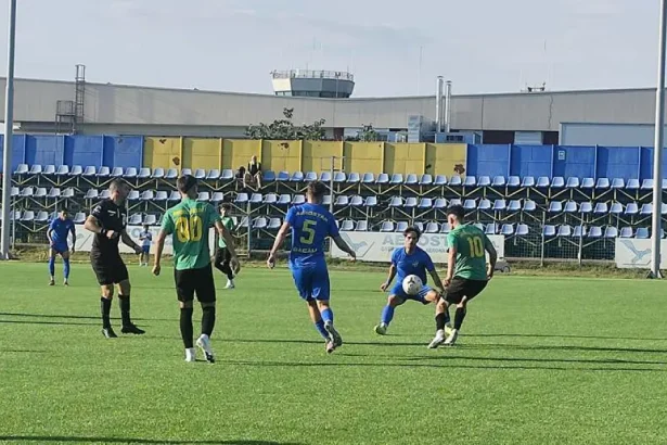 Fotbal/Liga 3: „Aviatorii”, mai puternici decât brazii