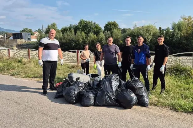 Jandarmii băcăuani au participat la „Ziua de Curățenie Națională 2026”