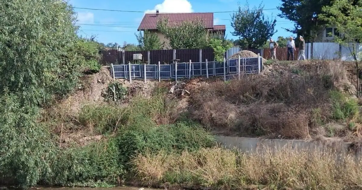 Panouri fotovoltaice uzate, folosite la un mal în Mărgineni. Amenzi de 22.000 lei