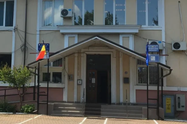 Patru absolvente din Bacău, premiate pentru media 10 la Bacalaureat