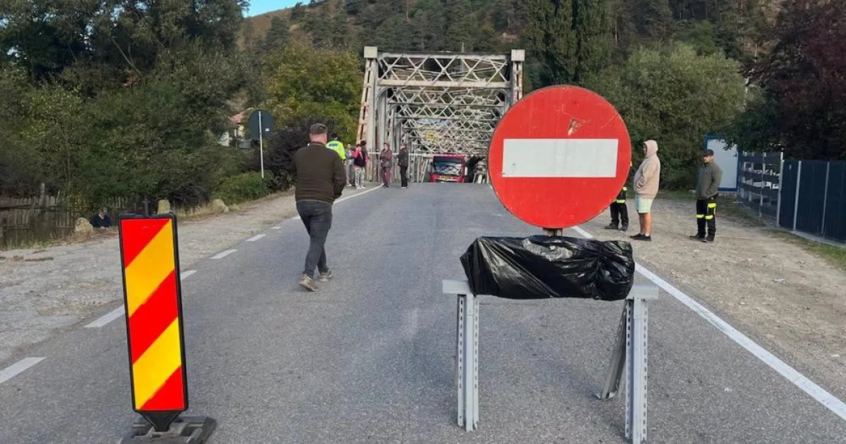 Pod provizoriu peste Trotuș și lucrări pe ruta ocolitoare, la Asău