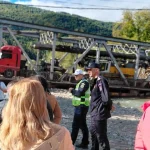 TIR ignoră restricția de 7 tone și distruge podul de pe DN12A, la Ciobănuș