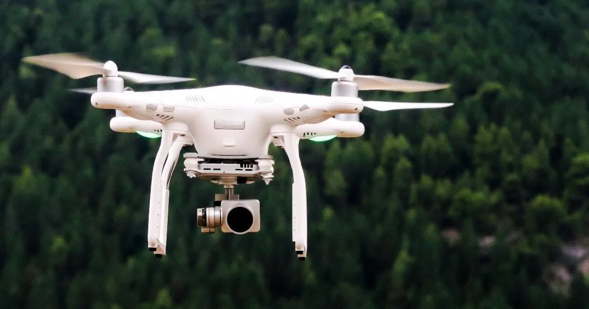 Comuna din România folosește drone pentru a identifica clădirile nedeclarate