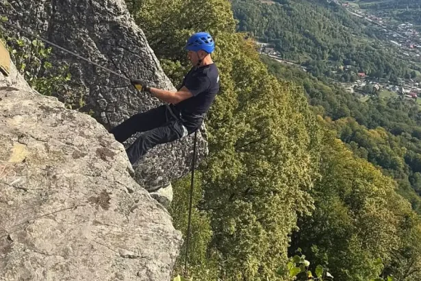 Jandarmii băcăuani, exercițiu în zona montană pentru salvarea a două persoane