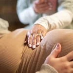 Proiect de lege: intimitate în sala de nașteri și dreptul la însoțitor