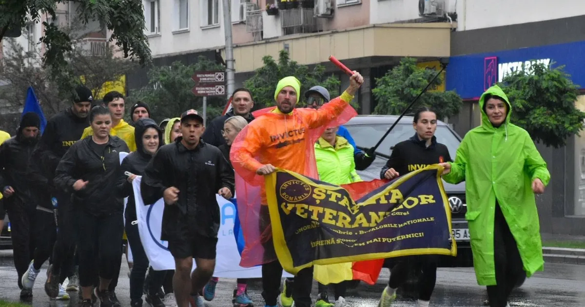 Ștafeta Veteranilor Invictus a ajuns la Bacău. Voluntarii pornesc spre Piatra Neamț