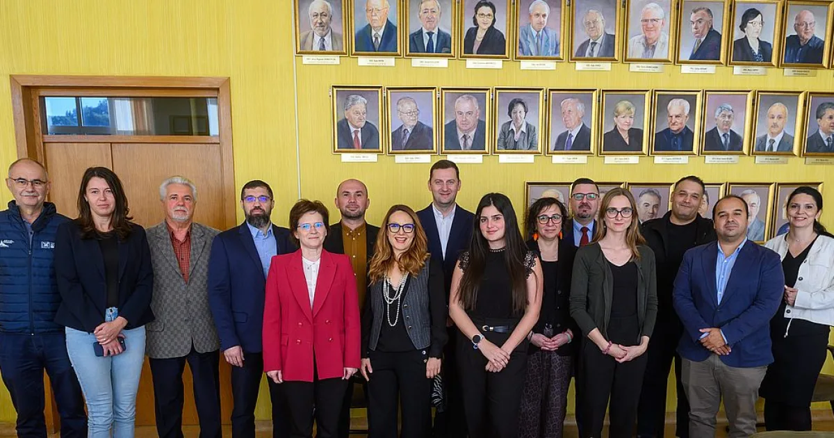 Universitatea din Bacău găzduiește o misiune de cooperare pentru digitalizare